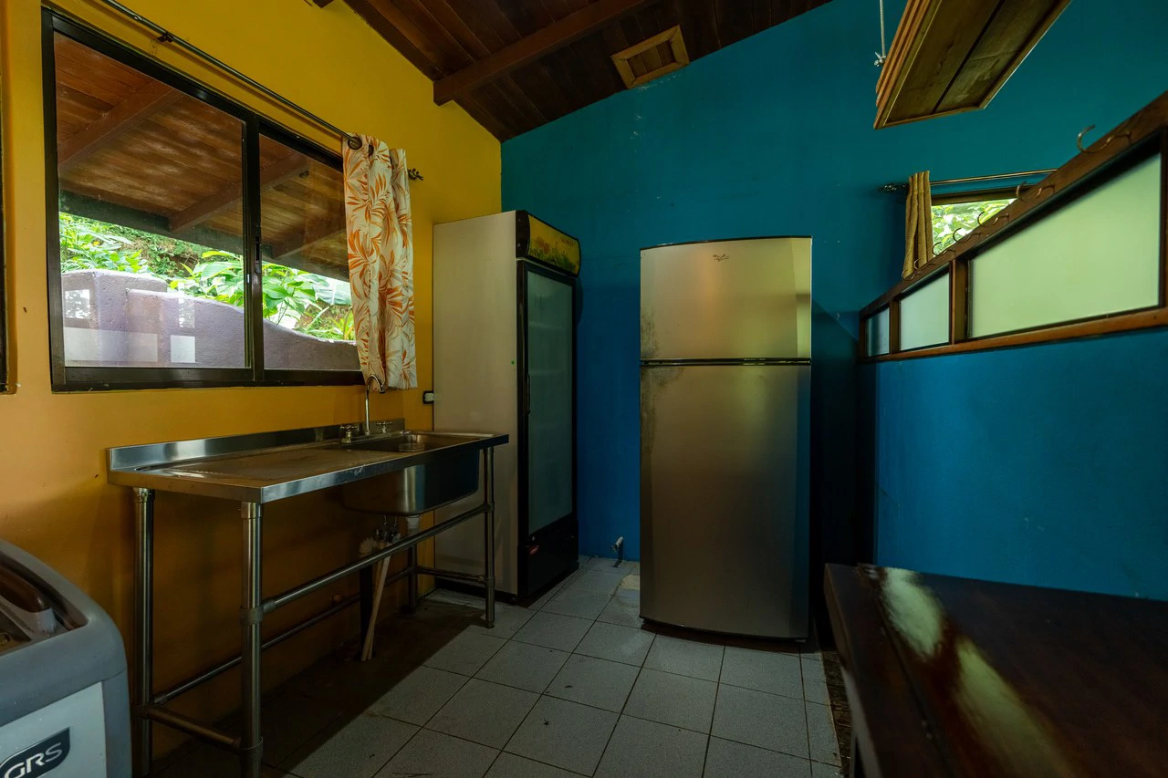 Prime 7.8 Acre Commercial Property with Restaurant for Sale in Costa Rica - Gallery image 19