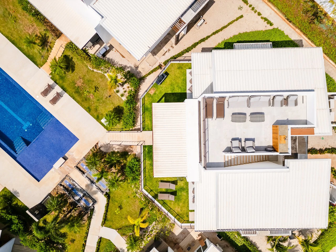 The Enclave: Ultra-Modern 5 Bedroom Villa Located Minutes From the Beach! - Gallery image 38