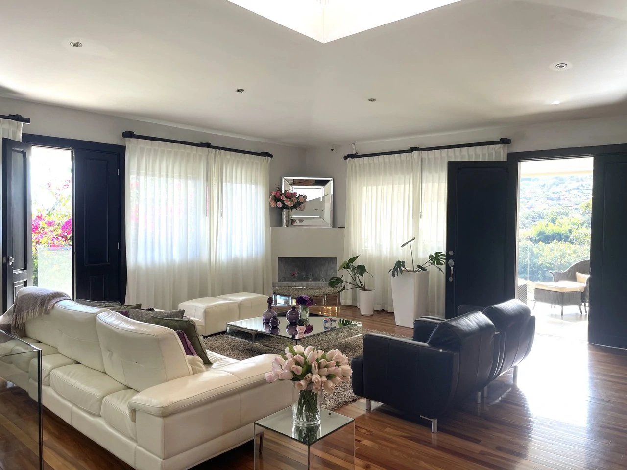 House For Sale in San Antonio - Gallery image 5
