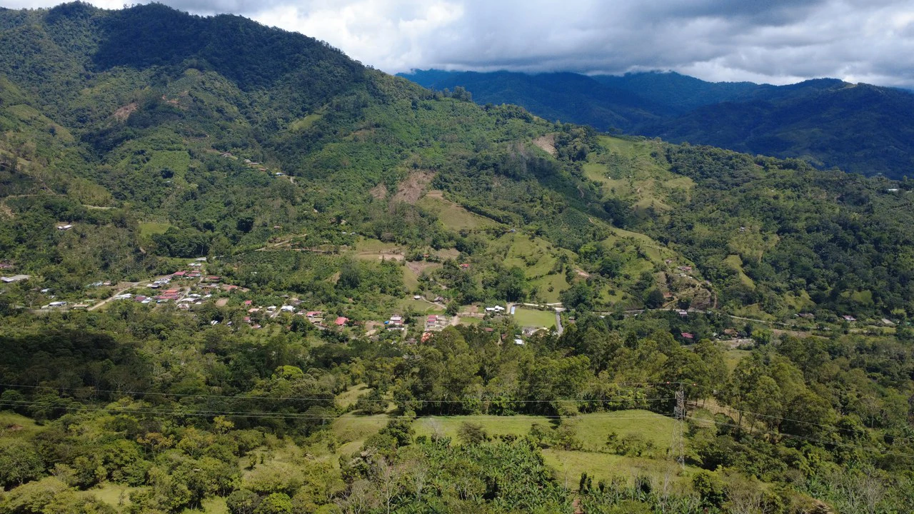 Countryside Home Construction Site For Sale in San Isidro del General - Gallery image 7