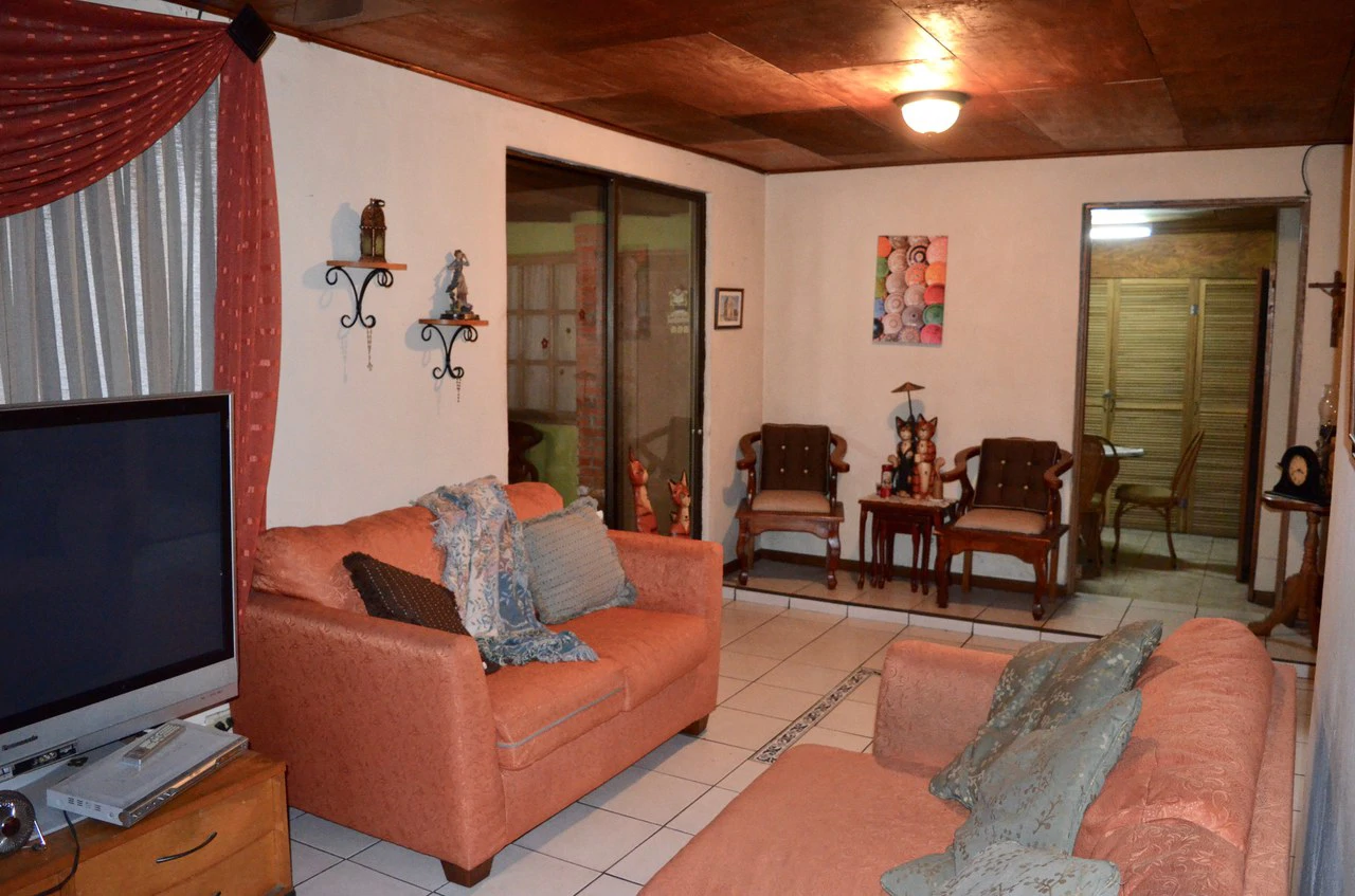House For Sale in Heredia - Gallery image 4