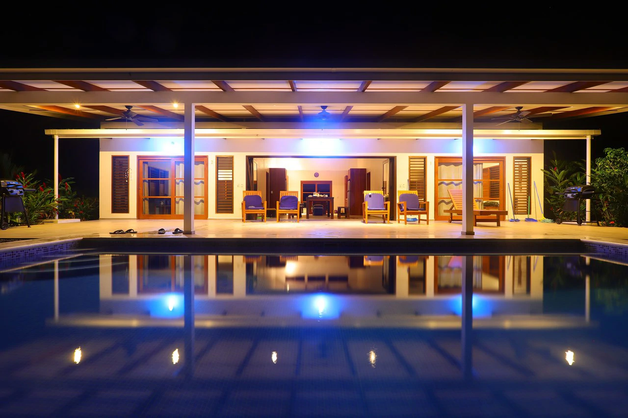 Costa de Oro Beach House: 2 Bed Home With Pool & Partial Ocean View
