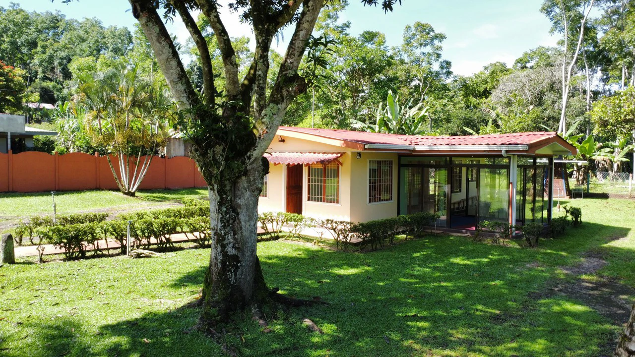 Mountain House For Sale in San Isidro del General - Gallery image 2