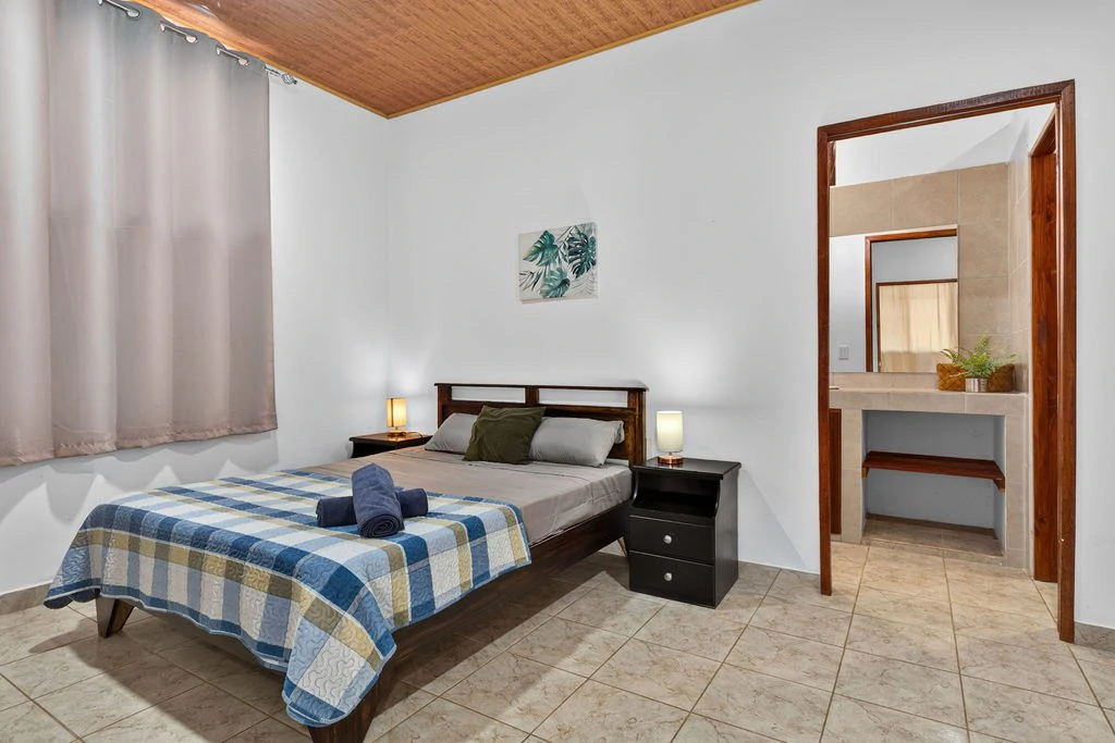 Villa Los Monos: High-Income 9-Unit Rental Property Near Playa Grande - Gallery image 54