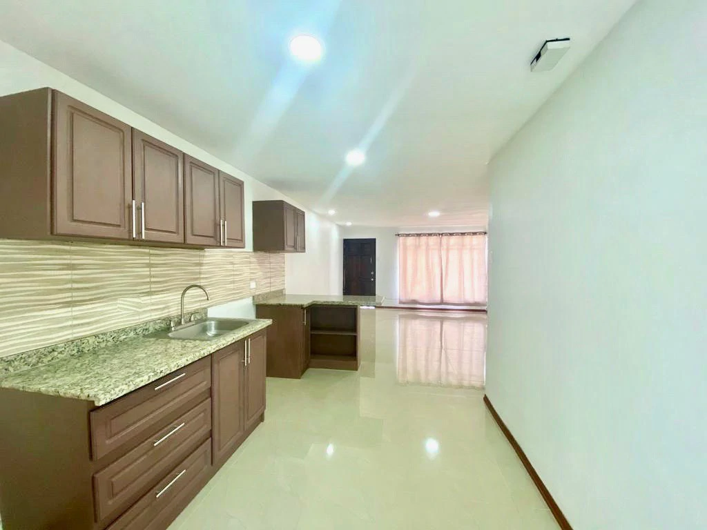 APARTMENTS BUILDING FOR SALE! ATTENTION INVESTORS! - Gallery image 24