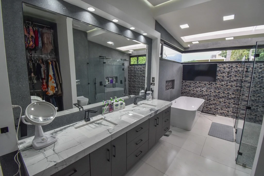 House For Sale in Lindora - Gallery image 16