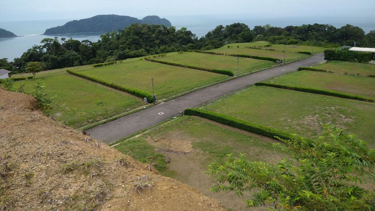 Lot #60: ¡Luxury lots for sale with amazing ocean views in Playa Herradura! - Gallery image 7