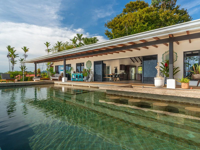 Ocean-View Oasis on Coveted Calle Perezoso - Gallery image 3
