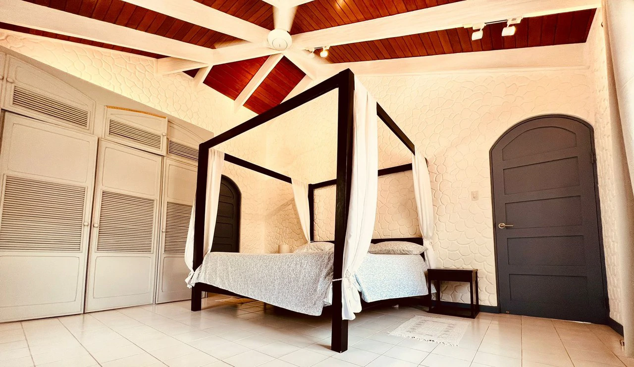Mountain House For Sale in Curubandé - Gallery image 13