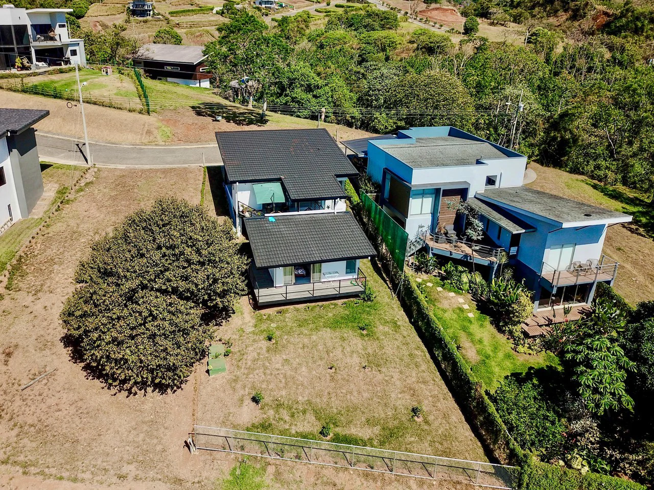 Modern House with Panoramic Views in Naranjo - Gallery image 14