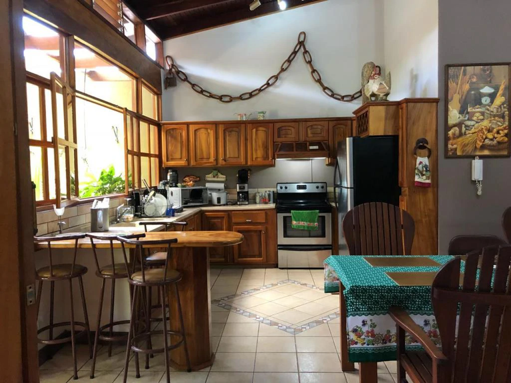 Luxury House for Sale in Liberia, Guanacaste, Costa Rica – Prime Location and Exclusive Design - Gallery image 4