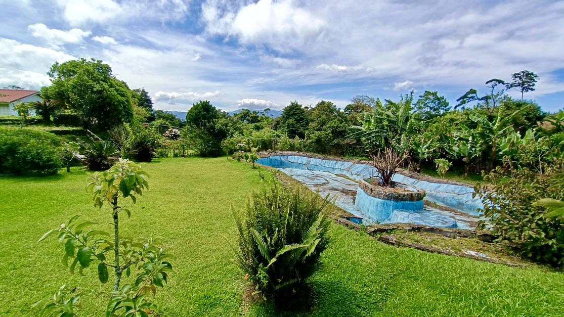 House for sale in Costa Rica: Unique Industrial style house for sale in San Isidro Heredia - Gallery image 34