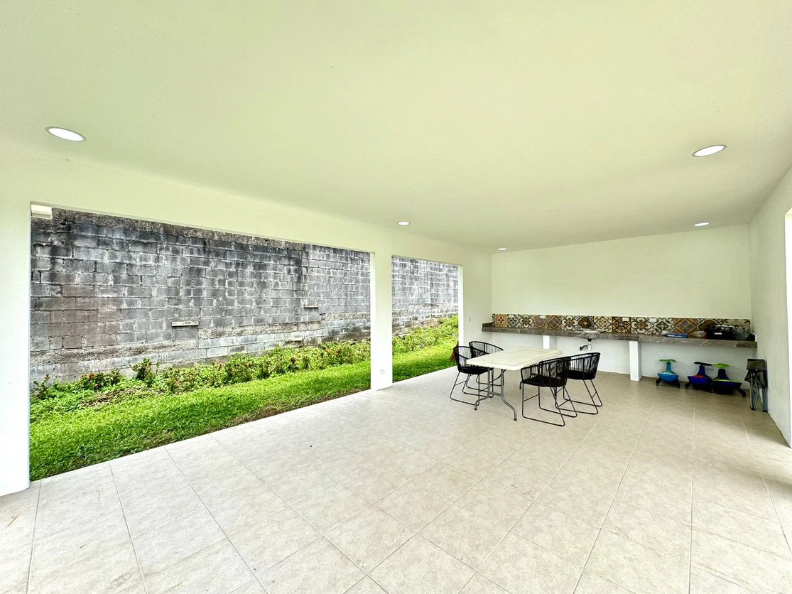 Home Construction Site For Sale in Guachipelín - Gallery image 11