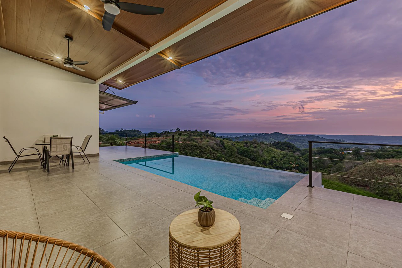 CHONTALES NEW VILLA WITH PANORAMIC OCEAN AND MOUNTAINS VIEWS: Mountain Villa For Sale in Ojochal - Gallery image 11