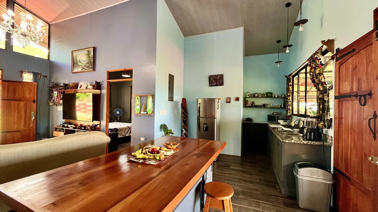 Mountain and Countryside House For Sale in Daniel Flores - Gallery image 14