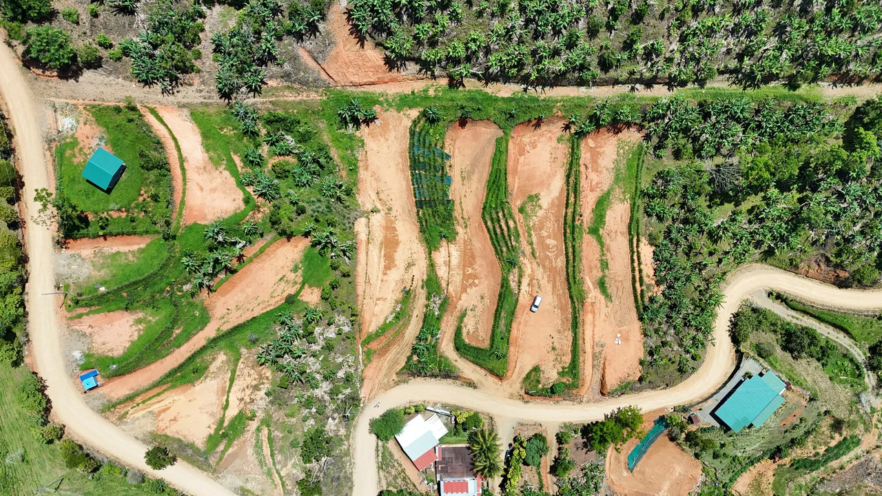 LOTE EN EXCLUSIVO PROYECTO RESIDENCIAL: Mountain Home Construction Site For Sale in San Miguel - Gallery image 2