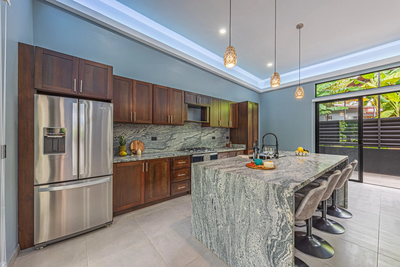 Gorgeous Brand New 3br Home close to Dominical with extra land.: House For Sale in Hatillo - Gallery image 14