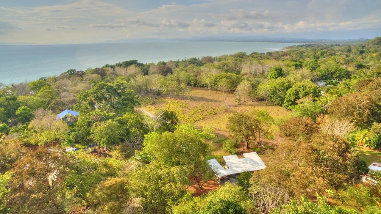 0.2 ACRES – 3 Bedroom Home With Pool Walking Distance To Beach And Surf Breaks, Surfer’s Dream!!!: Near the Coast House For Sale in Playa Pavones - Gallery image 12