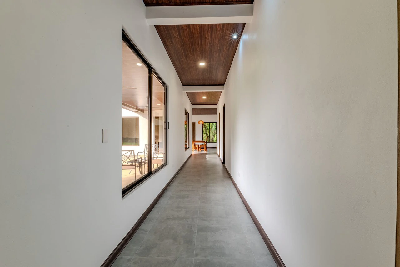 Brand New 3 Br, 2.5 Ba | Swimming Pool, High Ceilings - Gallery image 19