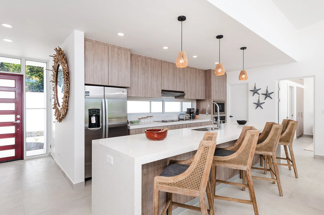 The Enclave: Ultra-Modern 3 Bedroom Villa Located Minutes From the Beach! - Gallery image 3