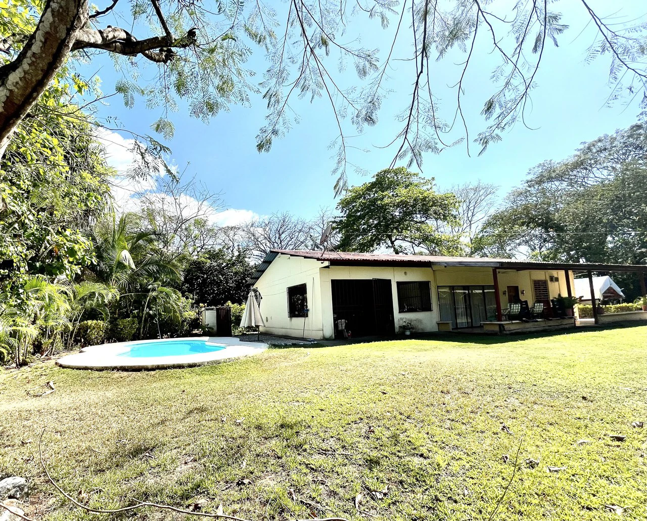 5 cabins and 2 bedrooms house with 2 pools - Multiplex for Sale in Tarcoles, Puntarenas Costa Rica - Gallery image 15
