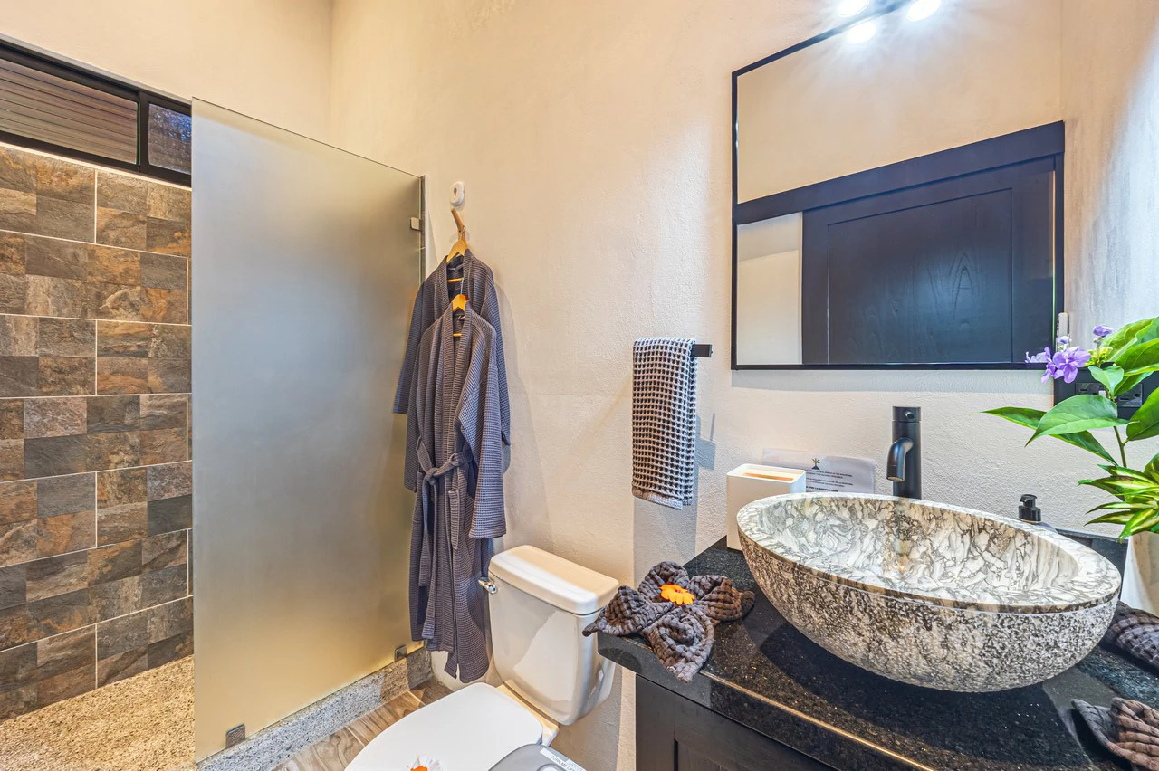 La Sombra Villas: Where Nature Meets Comfort in Tinamates! - Gallery image 36