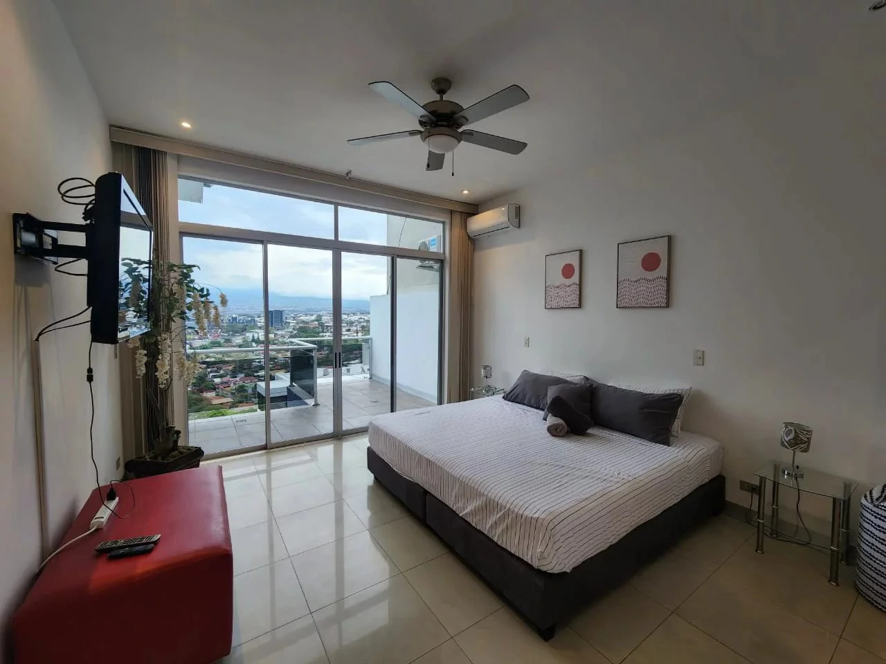 Property For Sale in San Rafael - Gallery image 11