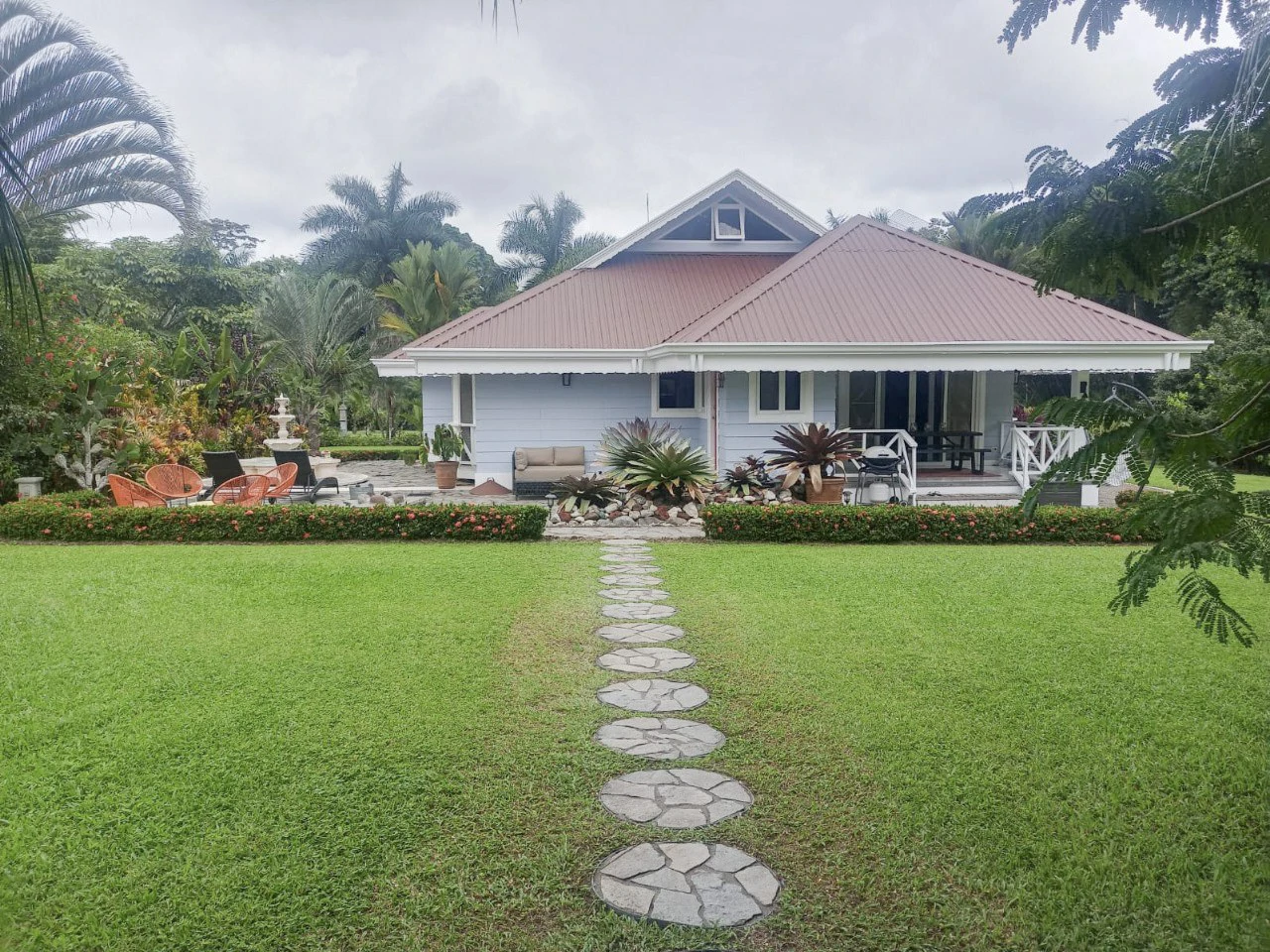 Beautiful Home for Sale with its own Natural Paradise - Gallery image 18