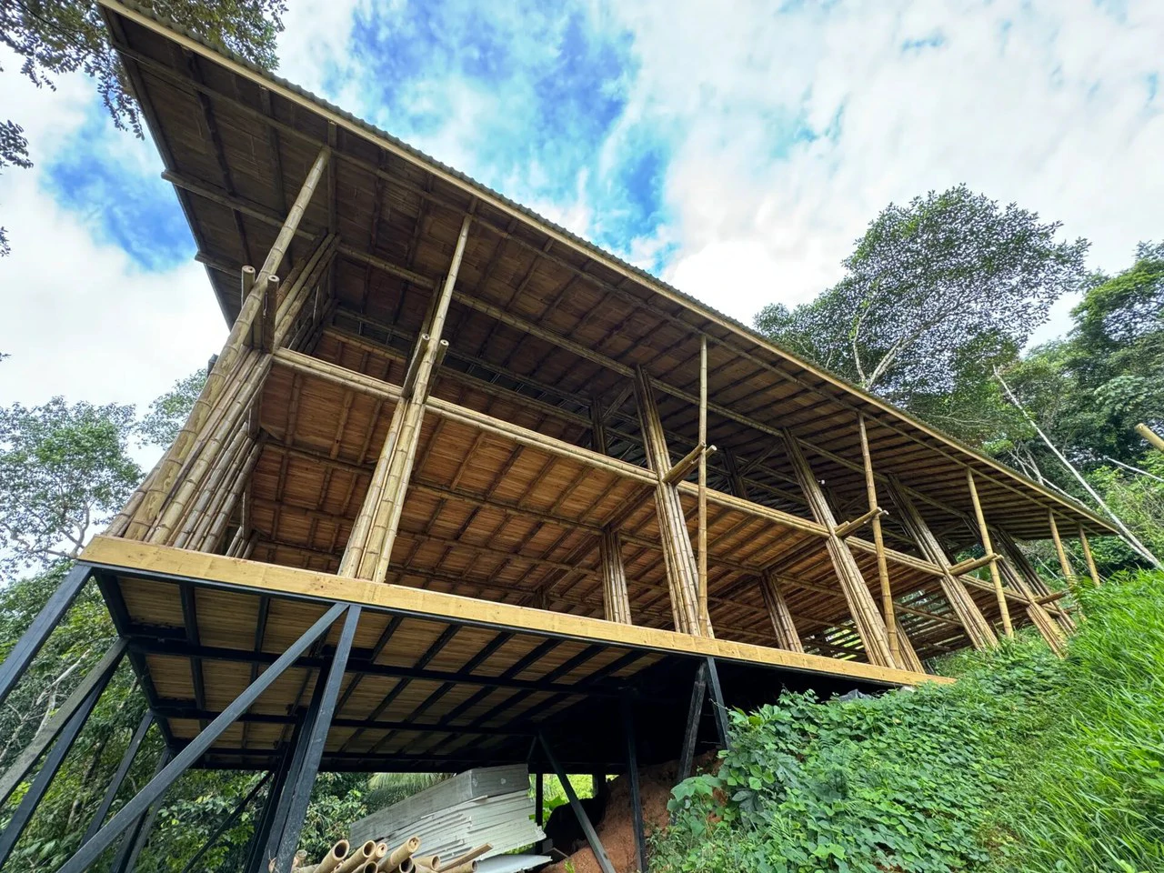 0.69 ACRES – Bamboo And Wooden Commercial Building On The Paved Coastal Highway Between Uvita And Ojochal!!!: Near the Coast, Riverfront, Mountain and Countryside Mixed Use Building For Sale in Uvita - Gallery image 7