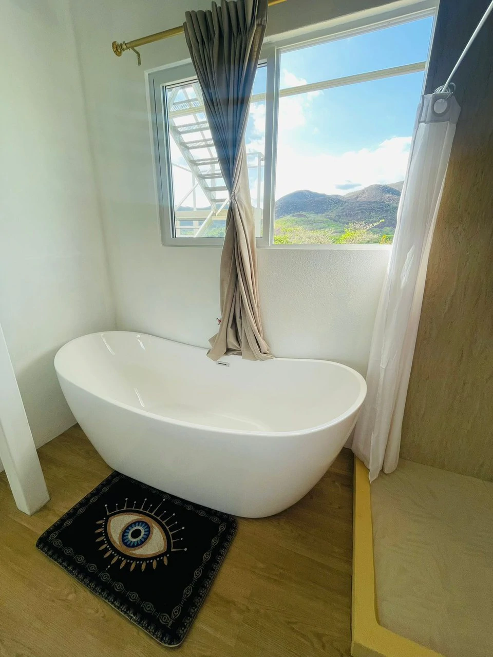 Private Hillside Wonder...: PEACEFUL HILLSIDE LIVING IN GATED QUINTA COMMUNITY - Gallery image 13