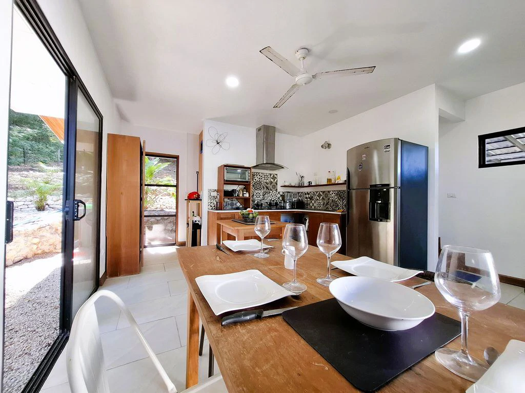 Casa Blue Azul: Unique Property with Three Independent Units in the Heart of Nature – 5 km from Sámara - Gallery image 8