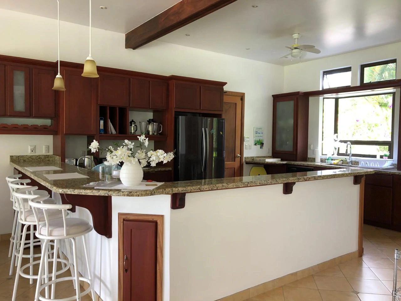 Villa Corazon: Unique LAKE FRONT property, 2 Villas and Tiny house on 5 acres with lake access. - Gallery image 42