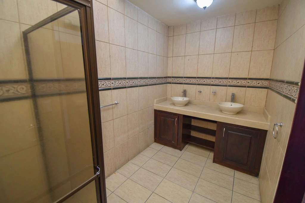 Excelente Oportunidad Propiedad con 2 casas en Trejos Montealegre: House For Sale in Trejos Montealegre - Gallery image 27
