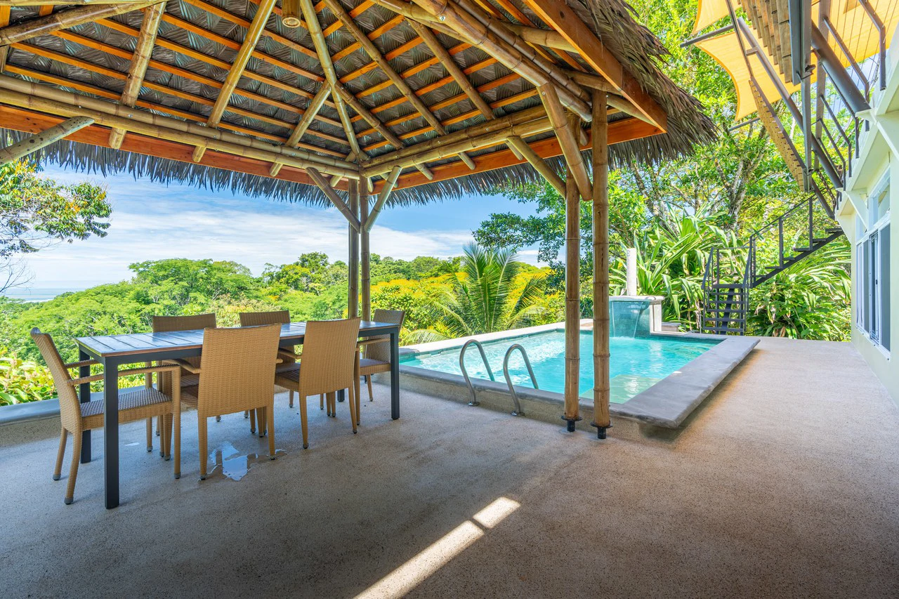 Casa Chiquita: Ocean View Retreat in the Heart of Ojochal – 3 Bed, 3 Bath with Pool, Fruit Trees & Prime Location - Gallery image 15