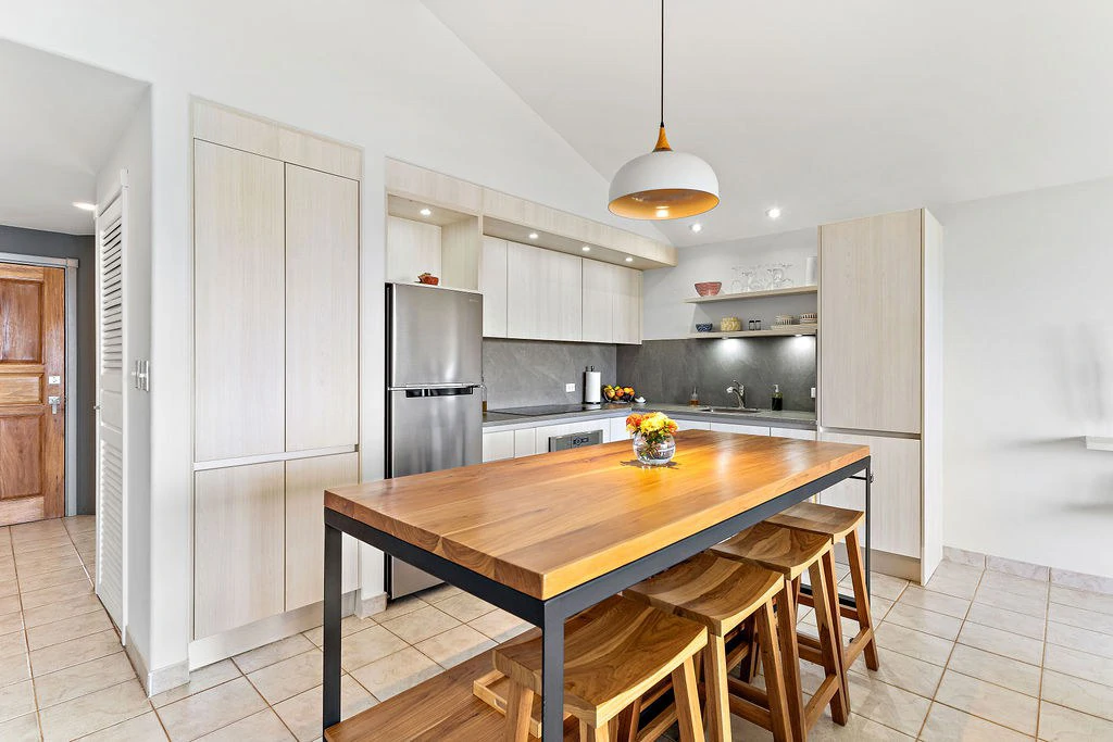 Pacific Beach #10: Fully Renovated One-Bedroom with Panoramic Ocean & Marina Views - Gallery image 6