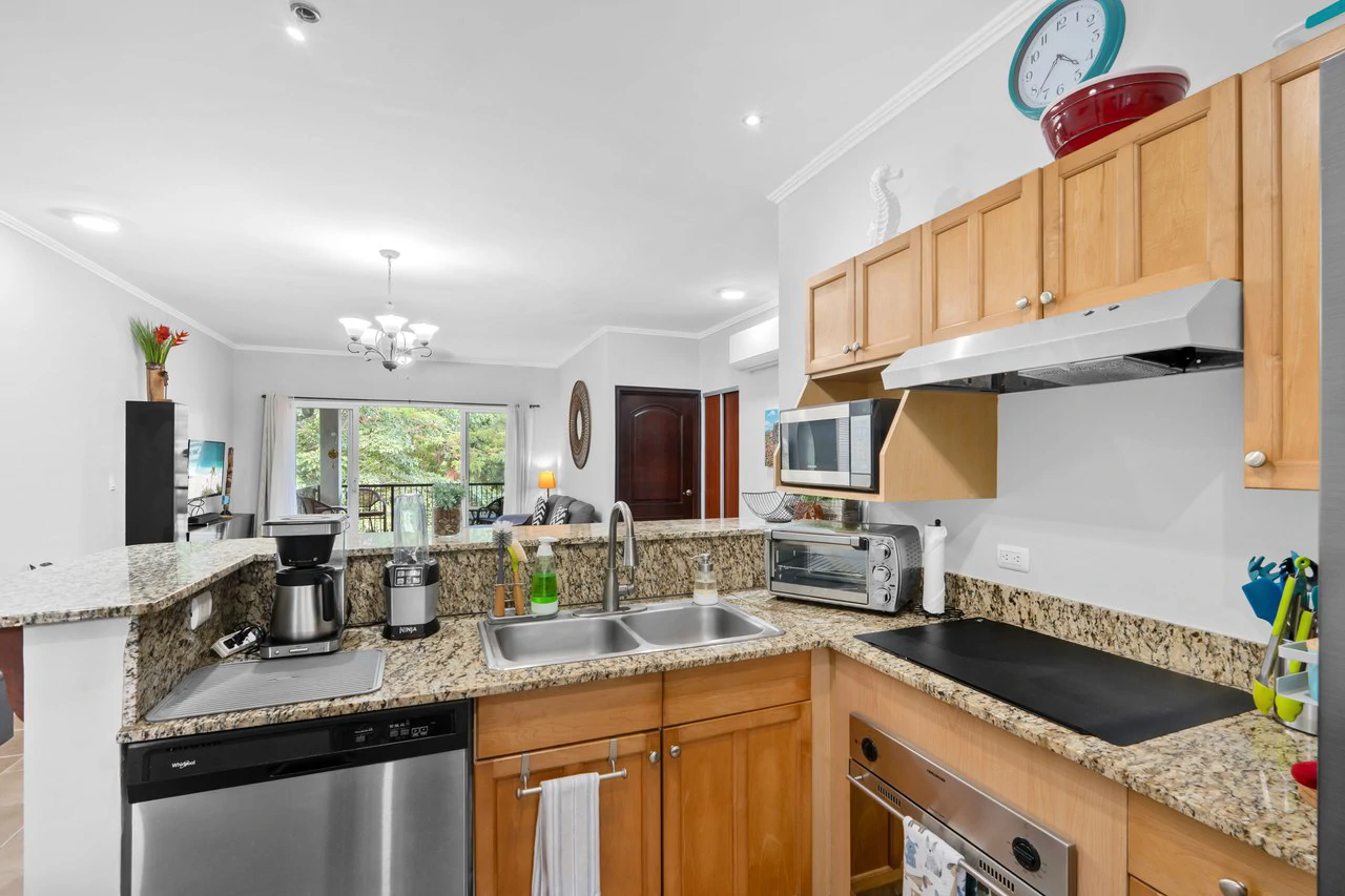 Surfside Tower 301: Third-Floor Condo Just Steps from the beach - Gallery image 9
