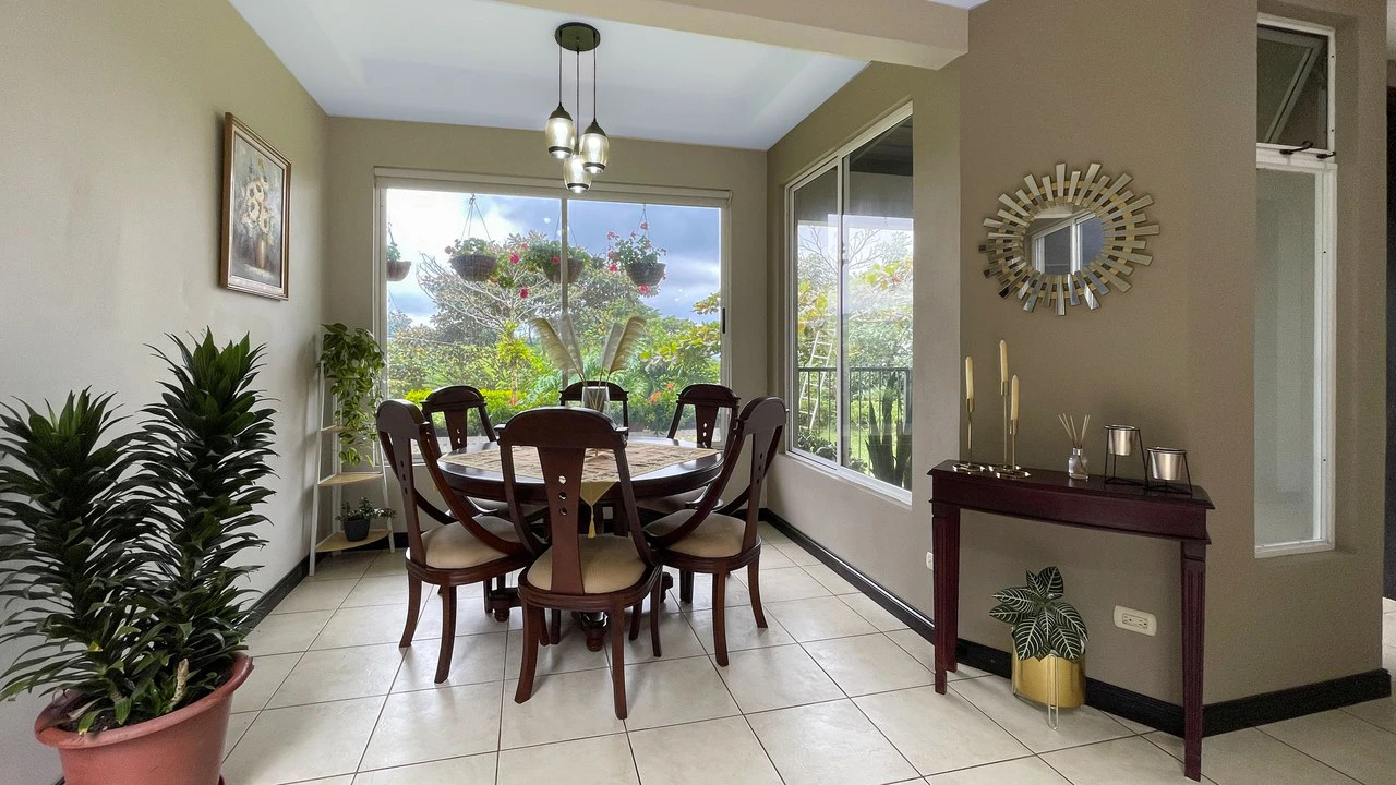 House for sale with large lots Grecia- San Isidro - Gallery image 2