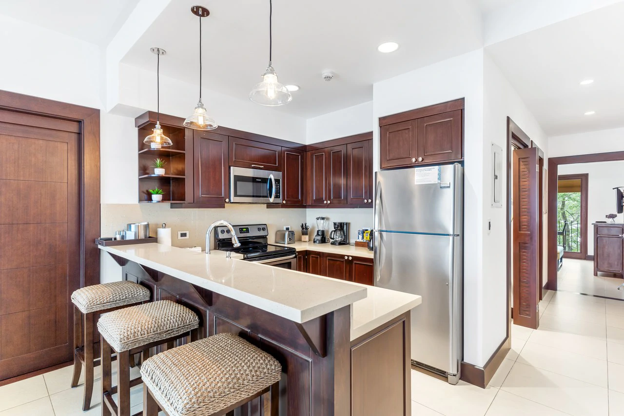 360 Splendor del Pacifico #305: Oceanview Perfection – Just Steps from the Infinity Pool - Gallery image 6
