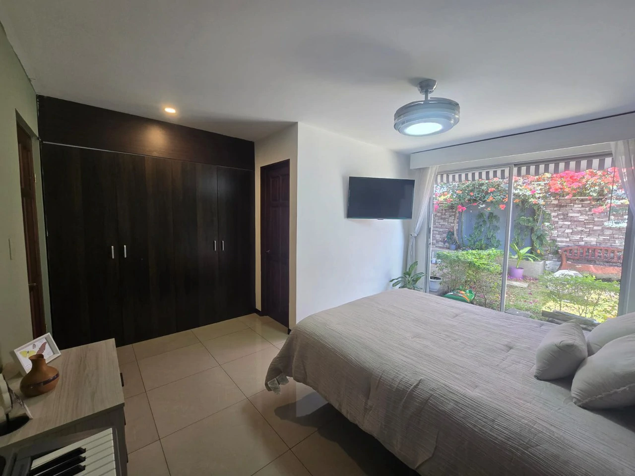 Beautiful House for Sale in a Gated Community - Gallery image 16