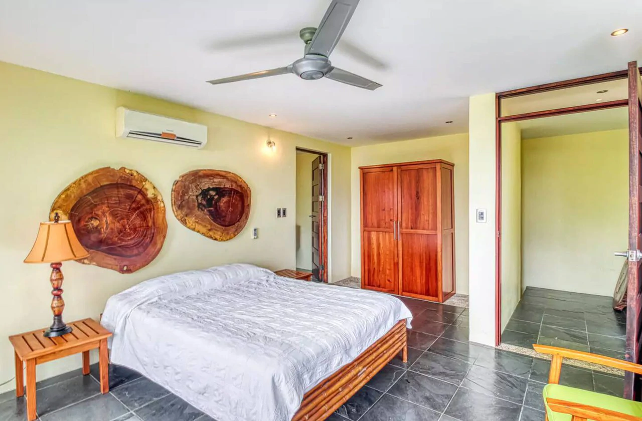 2.4 ACRES – 3 Bedroom Main Home Plus 1 Bedroom Casita And Cabina, Luxury Ocean View Property, 15min to Dominical!!: Near the Coast and Mountain House For Sale in Lagunas - Gallery image 19