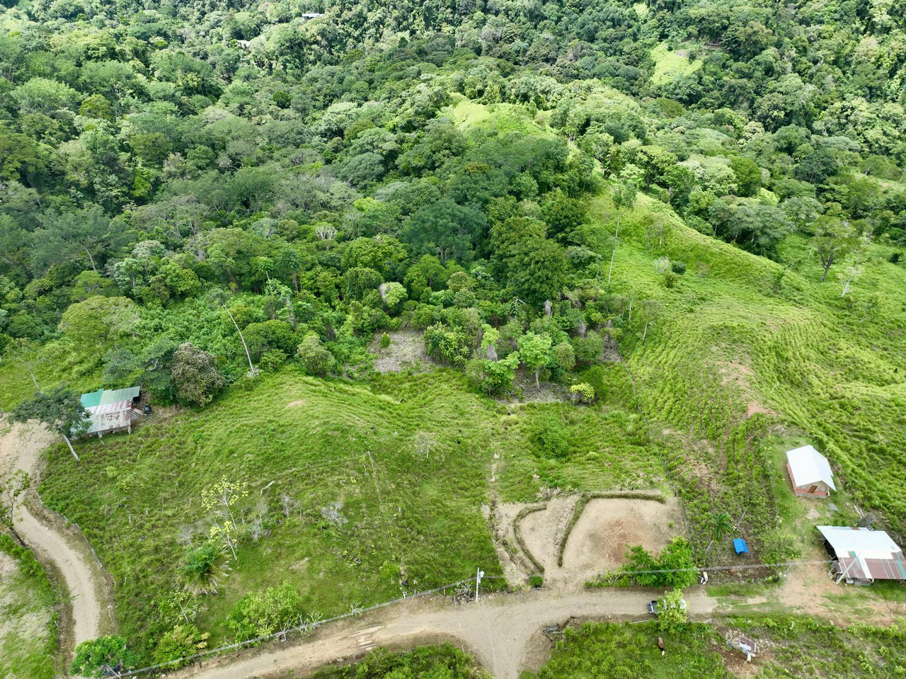 Spring and Waterfall!  3,2 Acres lot in Uvita Mountains - Gallery image 6