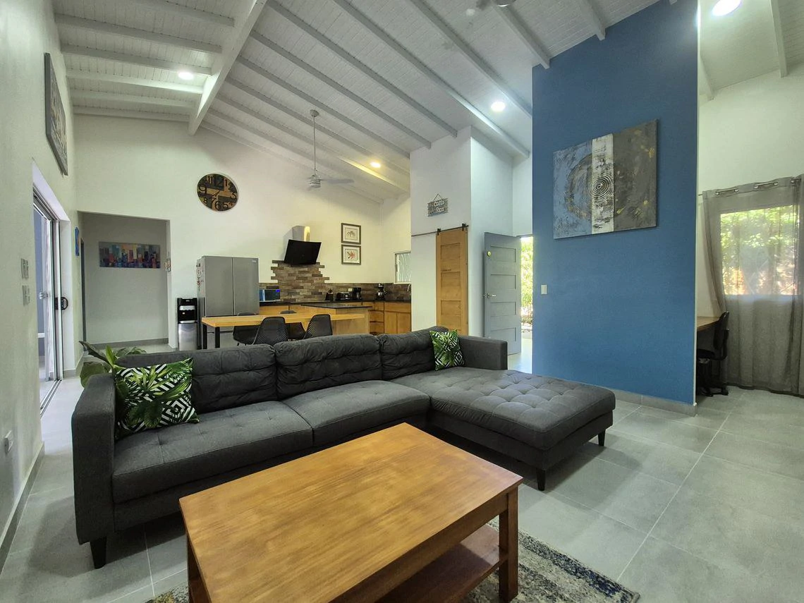 Casa Del Rio: Under Contract | Elegant Contemporary Tropical Home with Pool and Peaceful River Setting, Minutes from Sámara - Gallery image 16