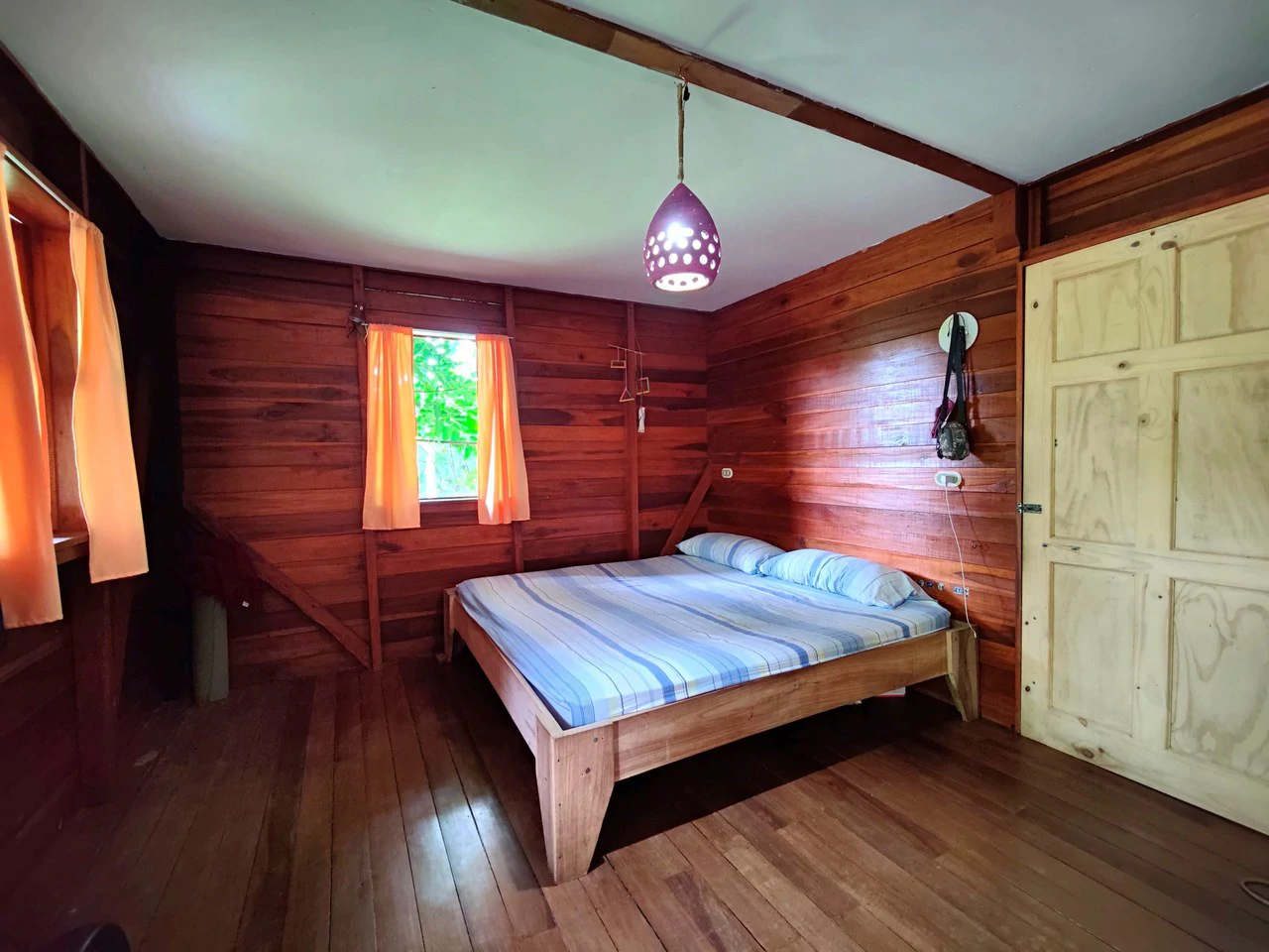 Charming 6 Bd/5 Ba Multi-Unit Rental Property - A Versatile Investment Opportunity - Gallery image 12