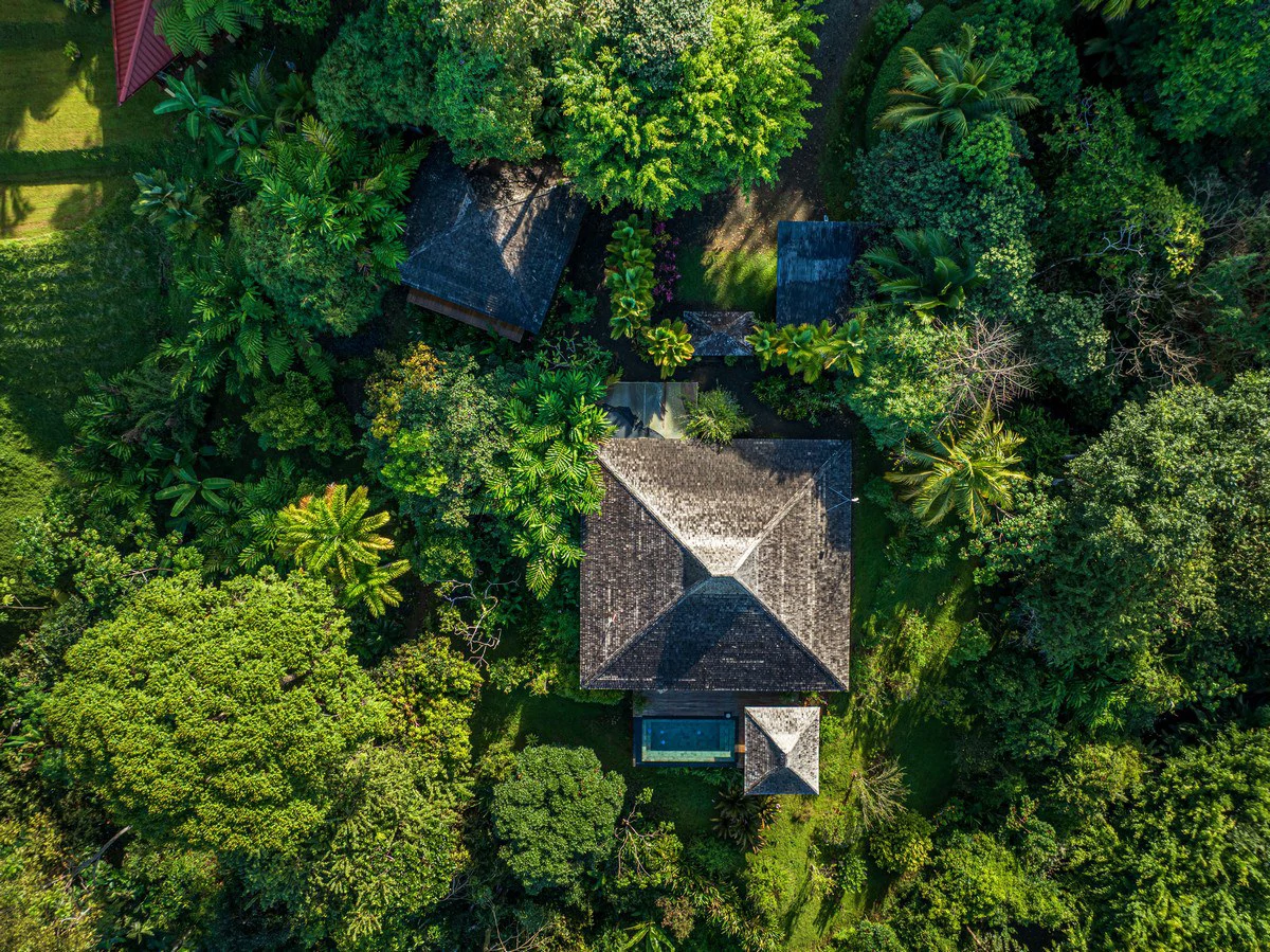 1.37 ACRES – 2 Bedroom Bali Style Home With Pool And THE BEST Ocean View!!!!! - Gallery image 49