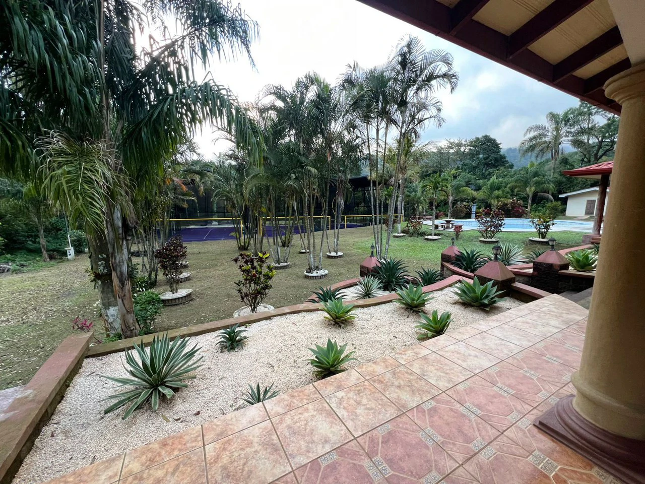 Paddle Tennis and Pool!: NEW! Private Estate, Pool an 3 New Tennis Courts - Gallery image 7