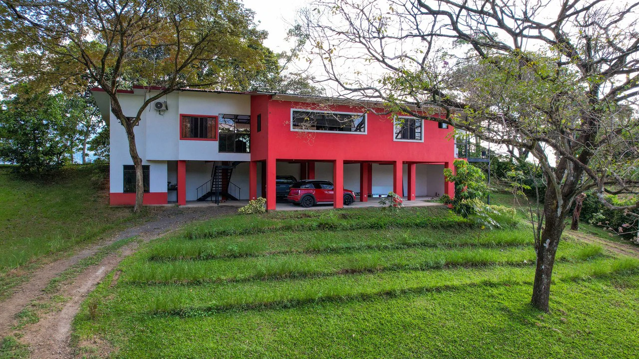 Property for Sale in Orotina, Costa Rica: Nature and Privacy