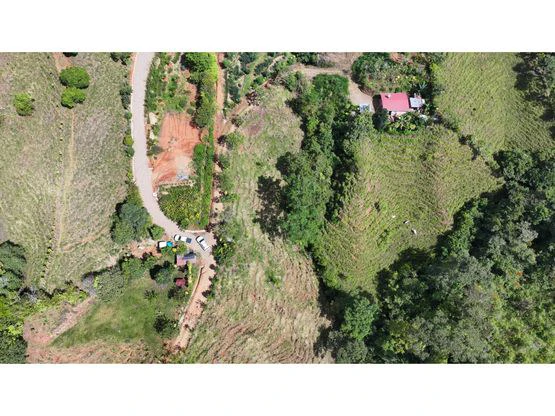 Panoramic View Lot with Tranquil Creek and Easy Access to San Isidro - Gallery image 4