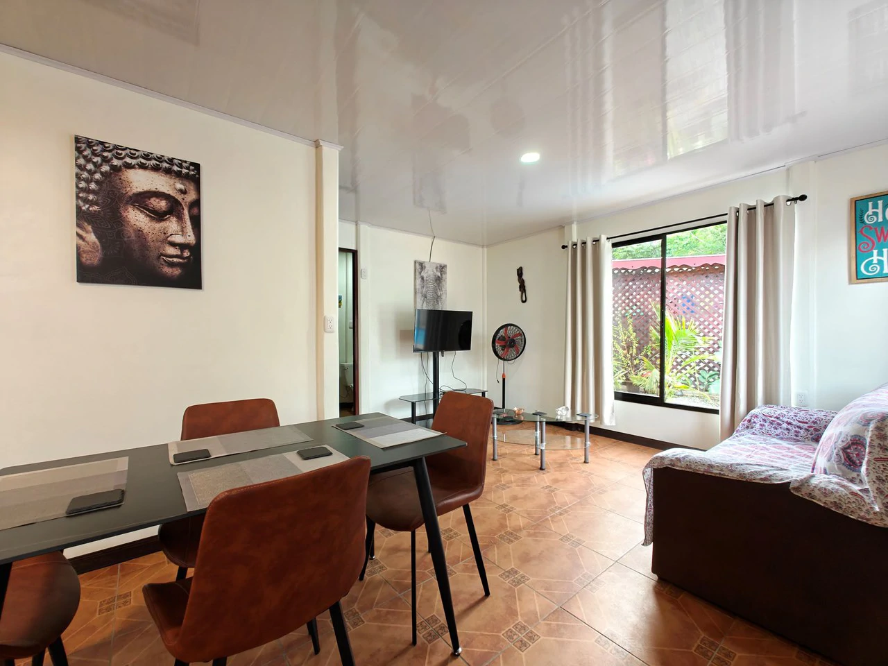 3 Bd/3 Ba - Triplex Apartment with Pool: in Hone Creek - Gallery image 6