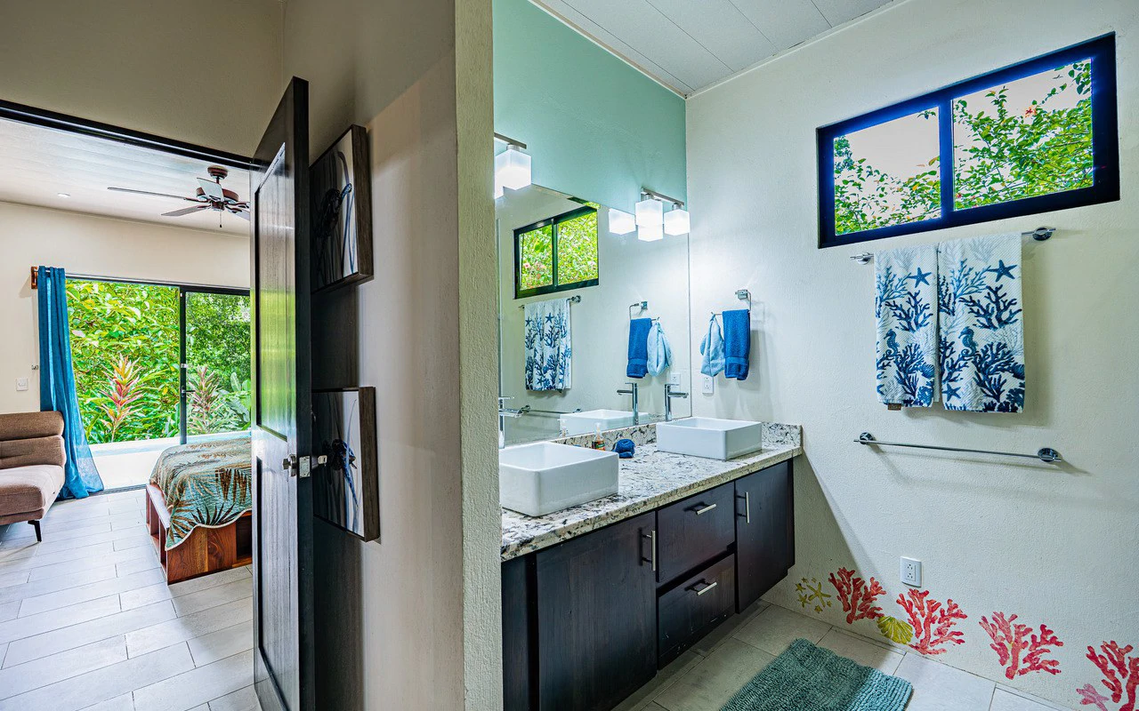 Riverfront Baru Estate Luxury Oasis Walkable to Playa Dominical - Gallery image 27