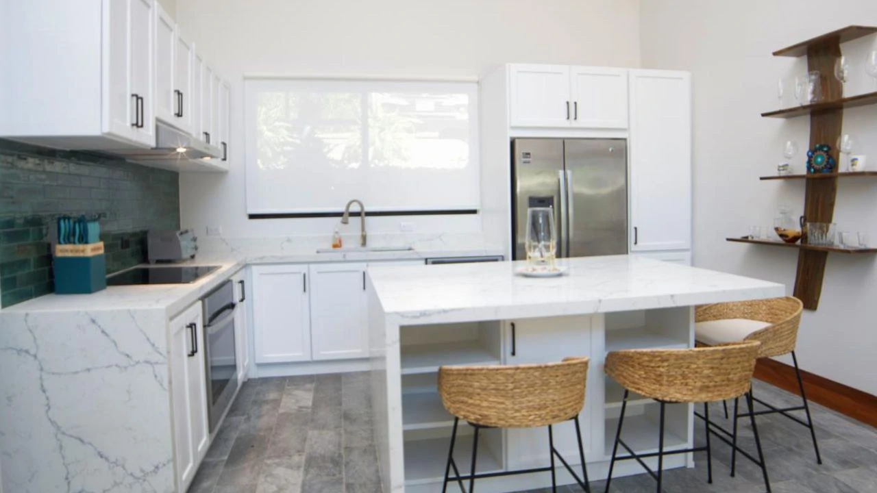 Colibri: 2-Bedroom Home Under Construction Near Playa Pájaros - Gallery image 4